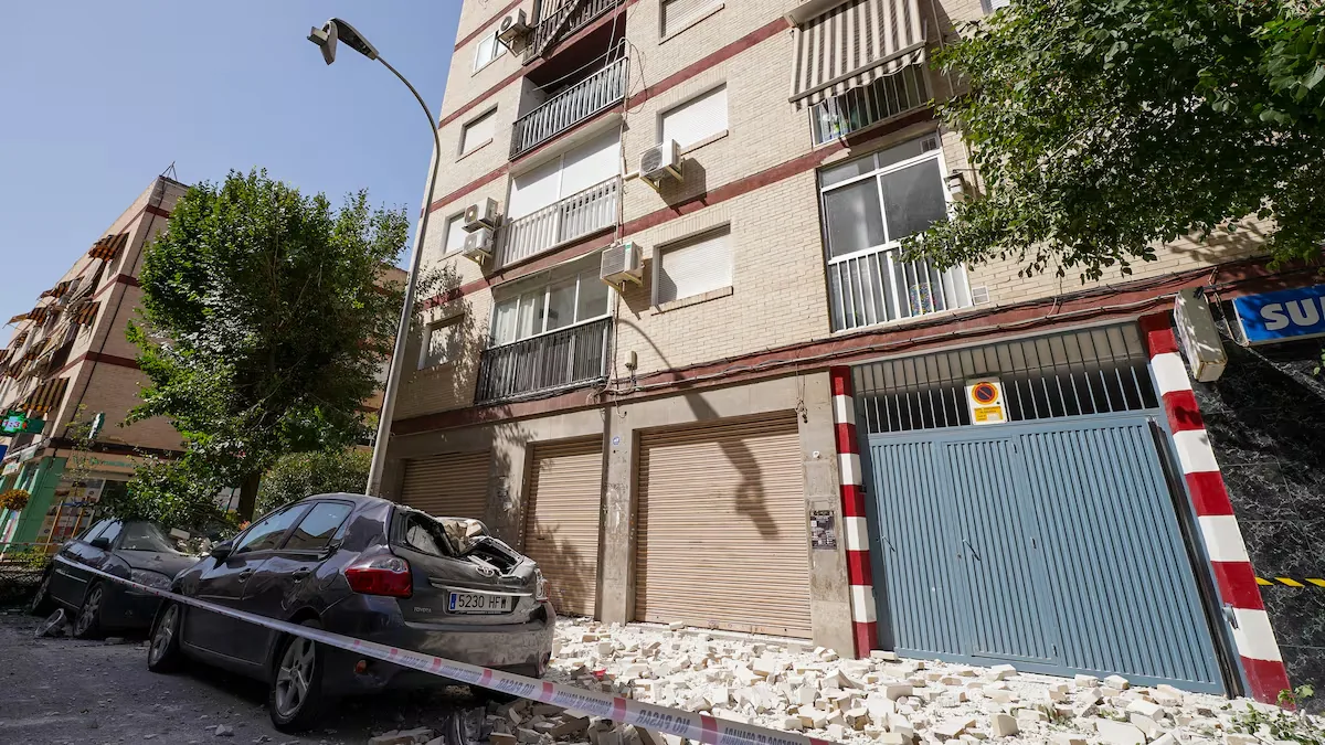 A new 4.8 magnitude earthquake shakes Granada and leaves three people with minor injuries