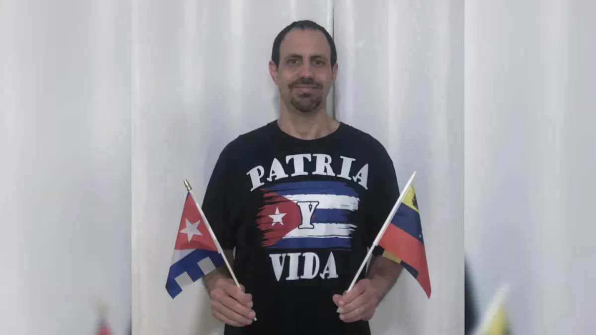 The Cuban dissident Oscar Casanella fears that the United States will deny him asylum: “There is a lot we can lose”
