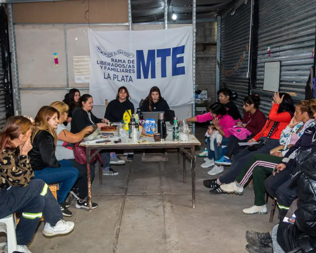 House arrest in Argentina under Milei: between state neglect and a network that saves women