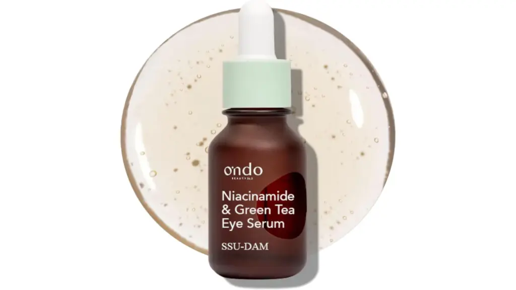 Este sérum para el contorno de ojos es coreano.