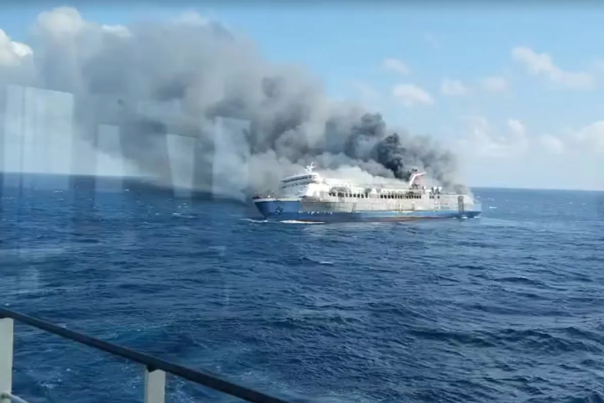 Five people die in Indonesia in a ferry fire with more than 200 passengers