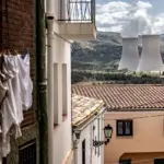 Environmentalists and the renewable sector doubt that the closure schedule for the rest of the nuclear power plants will be met after the extension of Almaraz
