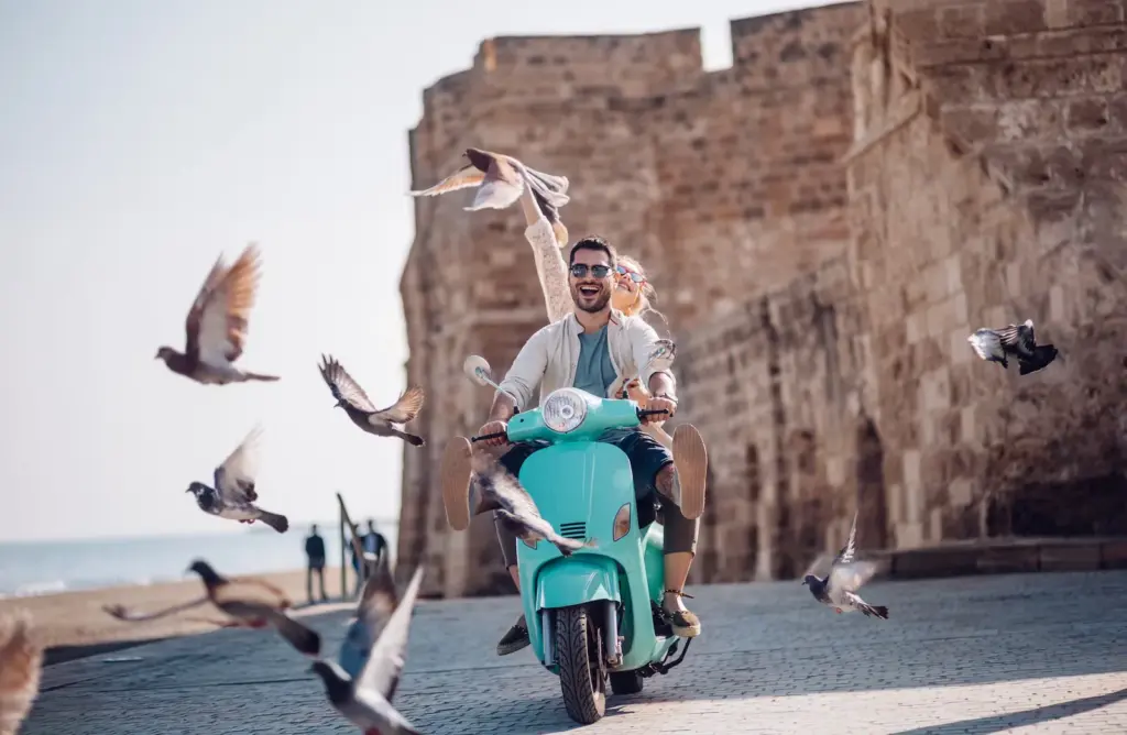 Friends, vacations, and different budgets: why money can be a threat that ruins the trip