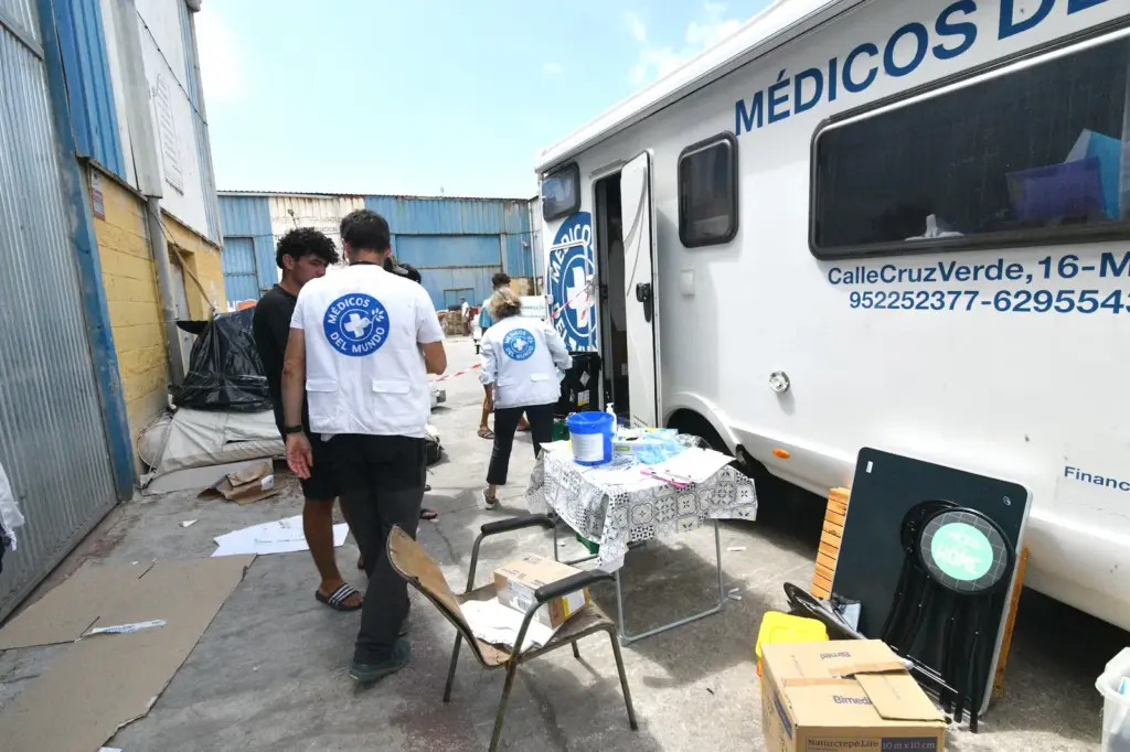 The family of little Siraj has been in a ghost industrial estate in Ceuta for 26 days: “No one has come to ask us anything”