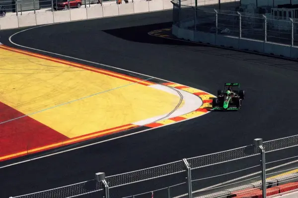 A court rejects paralyzing the construction of the grandstands and walkways for the F1 Grand Prix in Madrid
