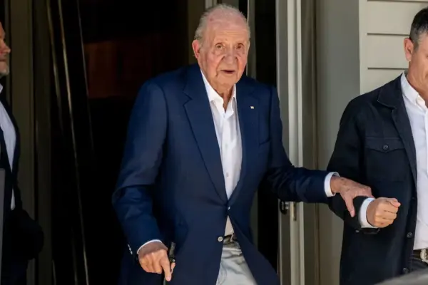 Juan Carlos I viaja a Barcelona para despedir a su amigo José Cusí