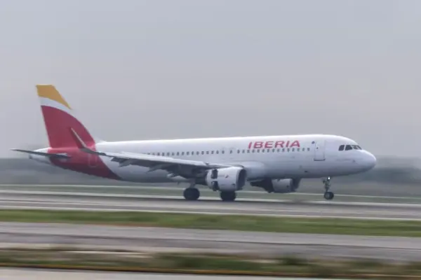 Iberia will maintain the suspension of flights to Cuba until June 2027 due to the island's energy crisis