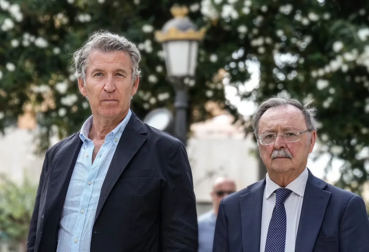 Feijóo, on the transfer of migrants: “Neither adults nor minors. They all must return”
