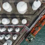 The blockade of Hormuz accelerates the depletion of global oil supplies