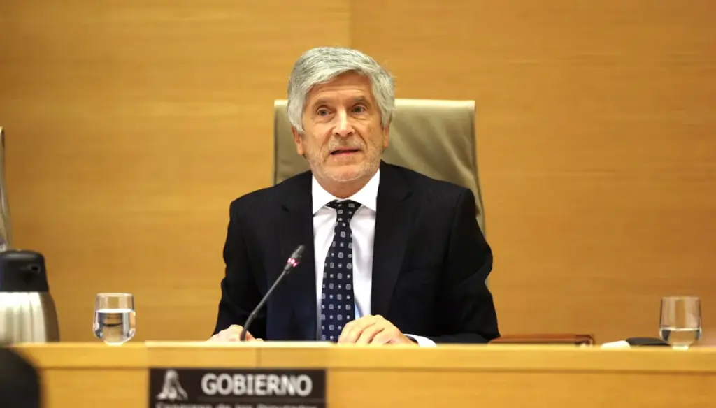 Marlaska avoids self-criticism and accuses PP and Vox of “inciting hatred” in Ceuta