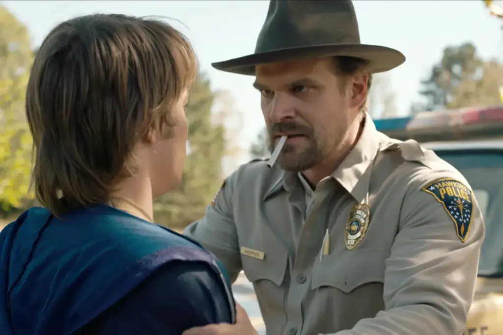 Romanticizing smoke: tobacco returns to movies and series with force