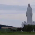 La estatua de la Virgen María más alta de Europa se encuentra en Polonia y mide alrededor de 55 metros