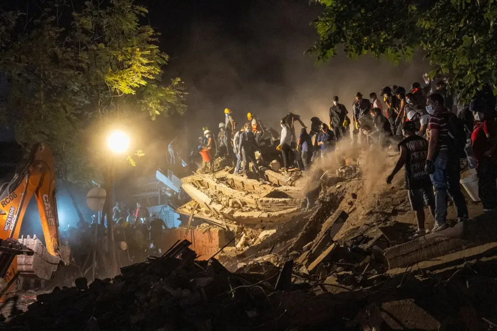 Colombia wakes up under a state of emergency due to the earthquake that leaves more than 130 dead