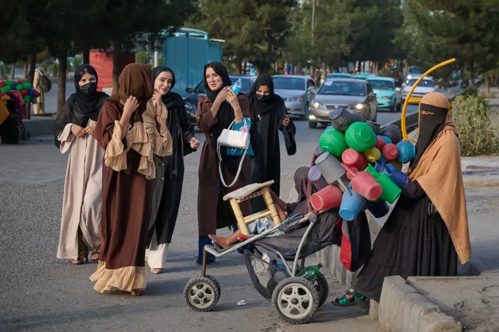 An ordinary day for a woman in Afghanistan: “I have lost my place in society”