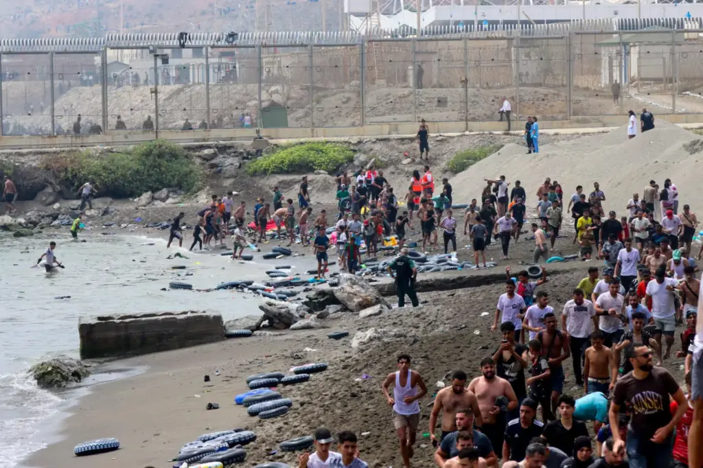 Intelligence services conclude that Rabat allowed and used the human wave over Ceuta, but did not plan it
