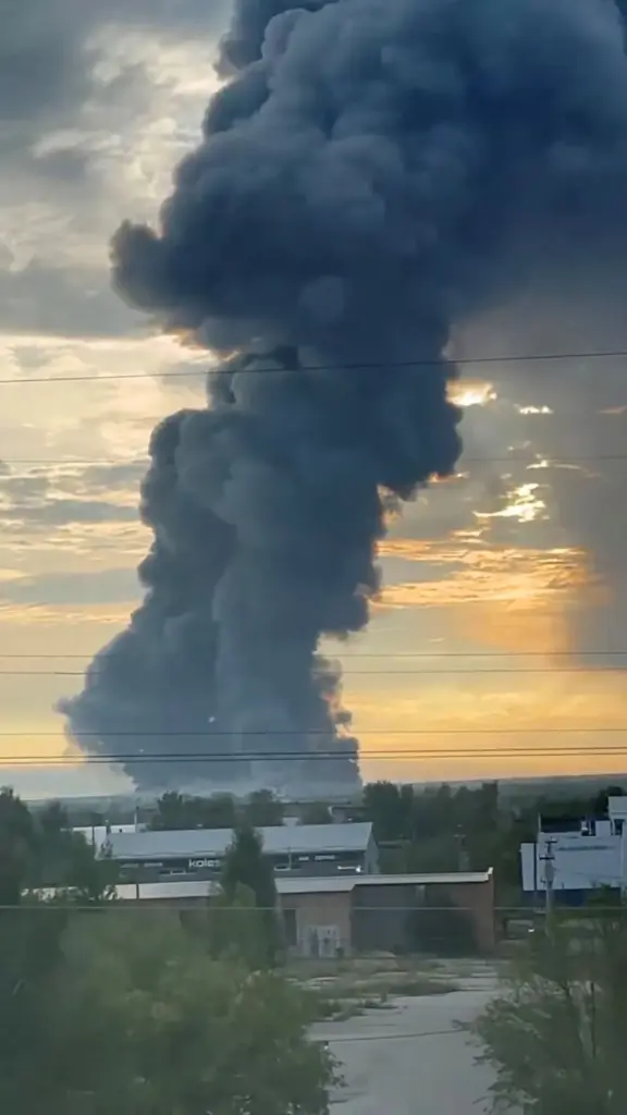 Ukrainian drones attack a warehouse of the Russian e-commerce giant Ozon for the first time