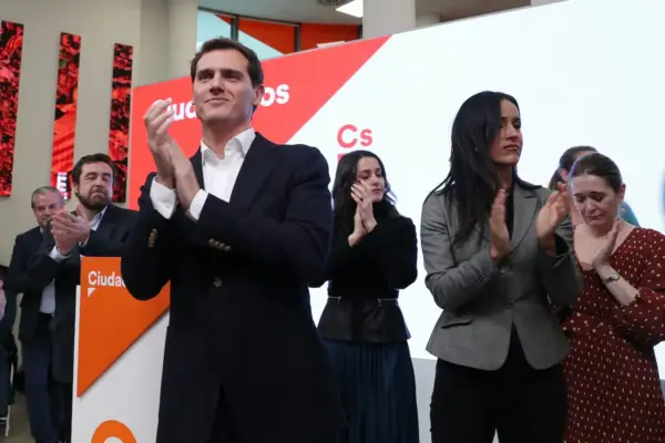 The mirage of the center or the difficulty of carving out a space between the PSOE and the PP