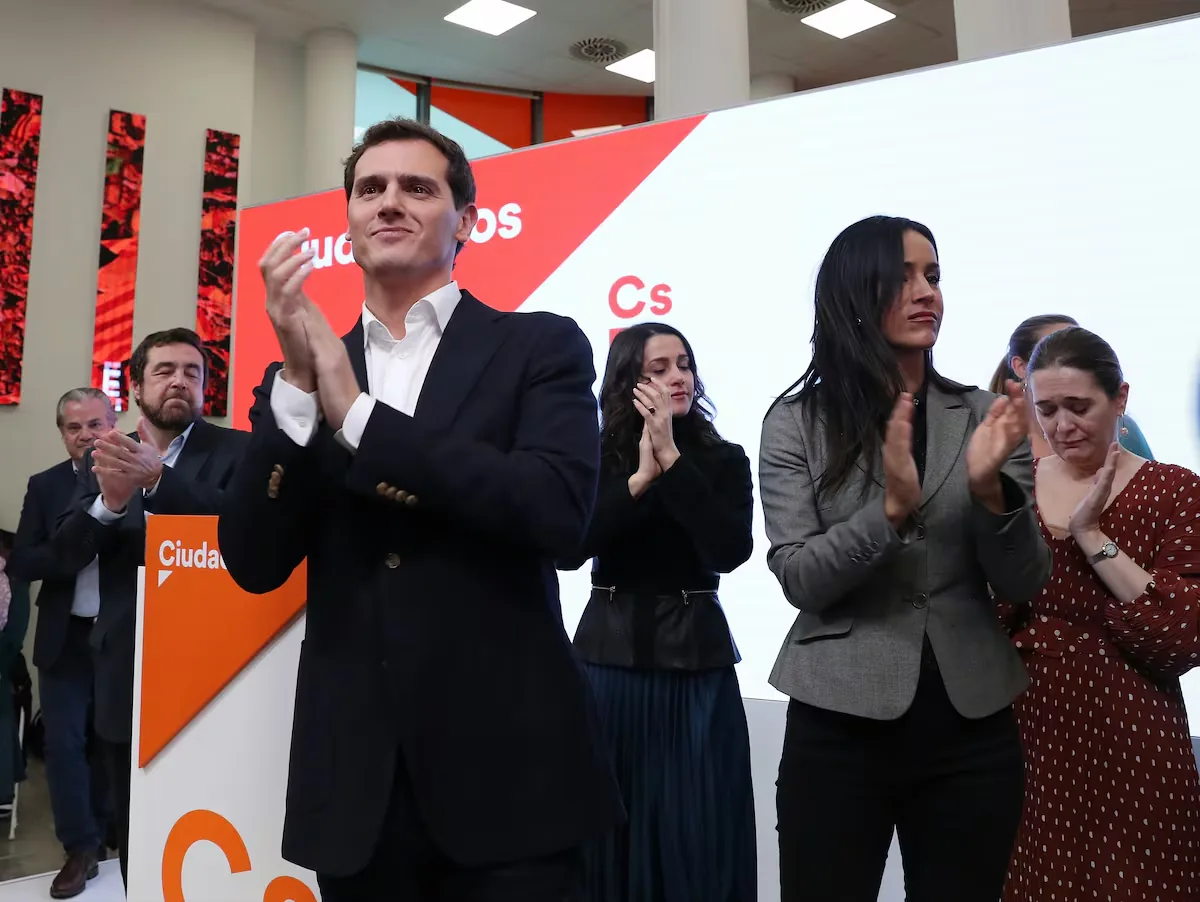 The mirage of the center or the difficulty of carving out a space between the PSOE and the PP