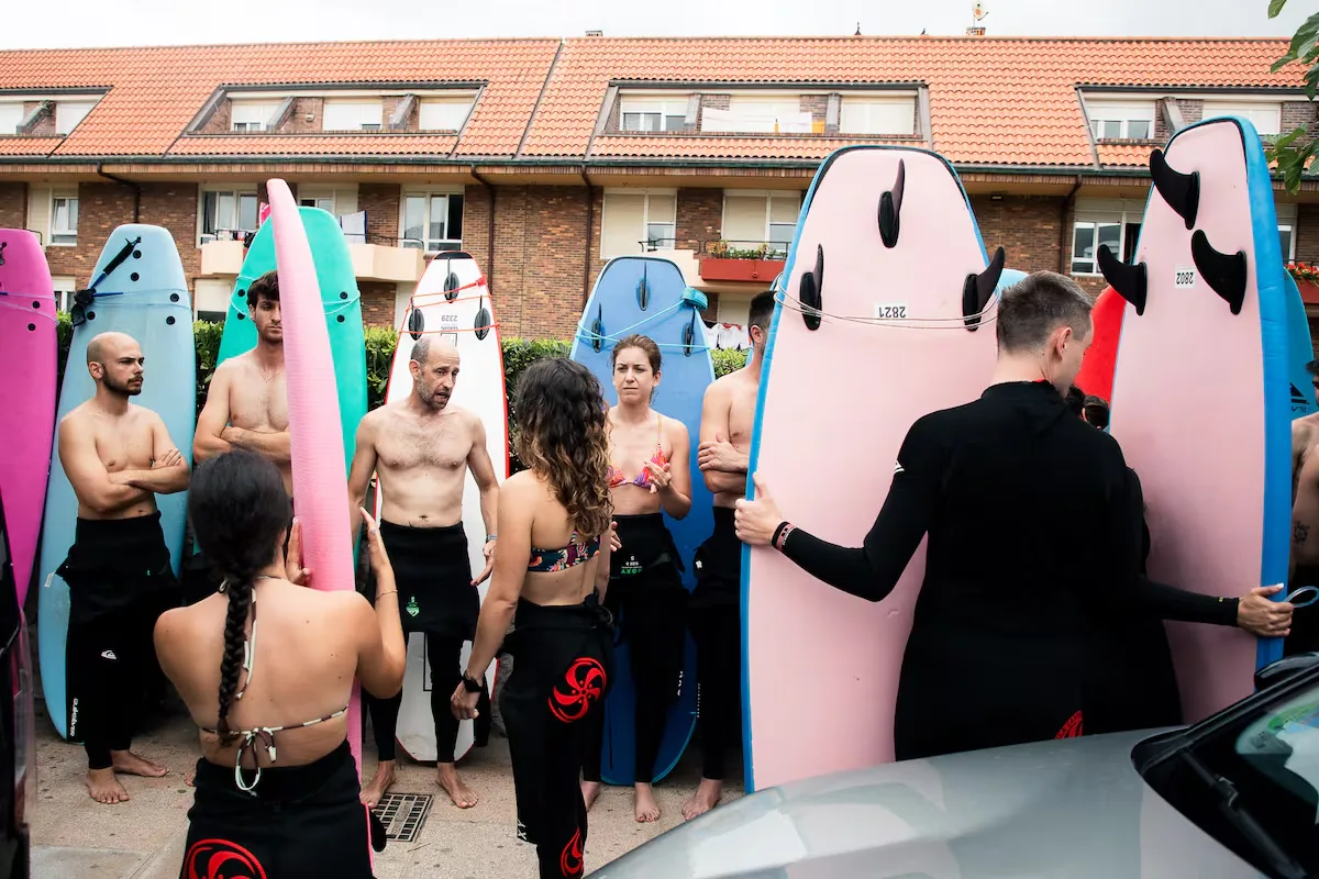 The project for a wave pool in a surfing area of Cantabria divides the neighbors: “It promotes a tourism model that is not cool at all”