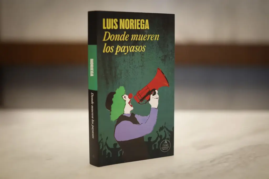 Luis Noriega, writer: “The inability to laugh at oneself leads to the belief that one is in a superior position”