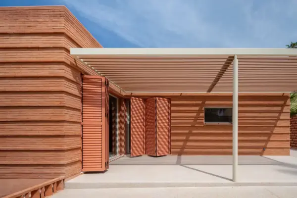 This is Casa Cantal: 15,000 bricks, cross ventilation, and a courtyard against the heat in Málaga