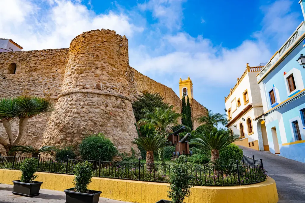 Calpe, renewing itself in the shadow of the Peñón