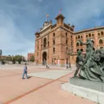 Summer in Las Ventas, clearance posters, the bluff of the season…
