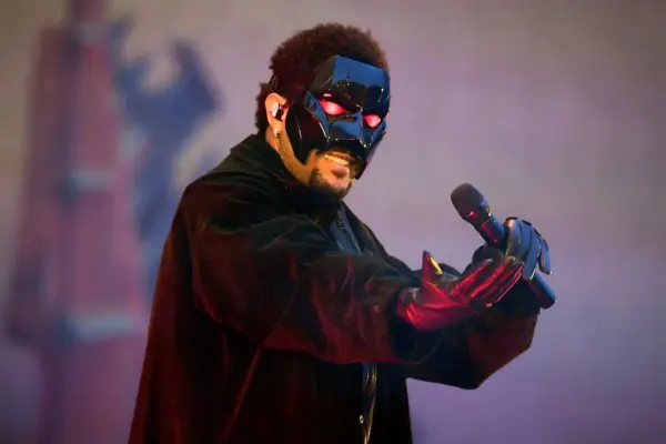 The Weeknd, the master of shadows in the lights of pop