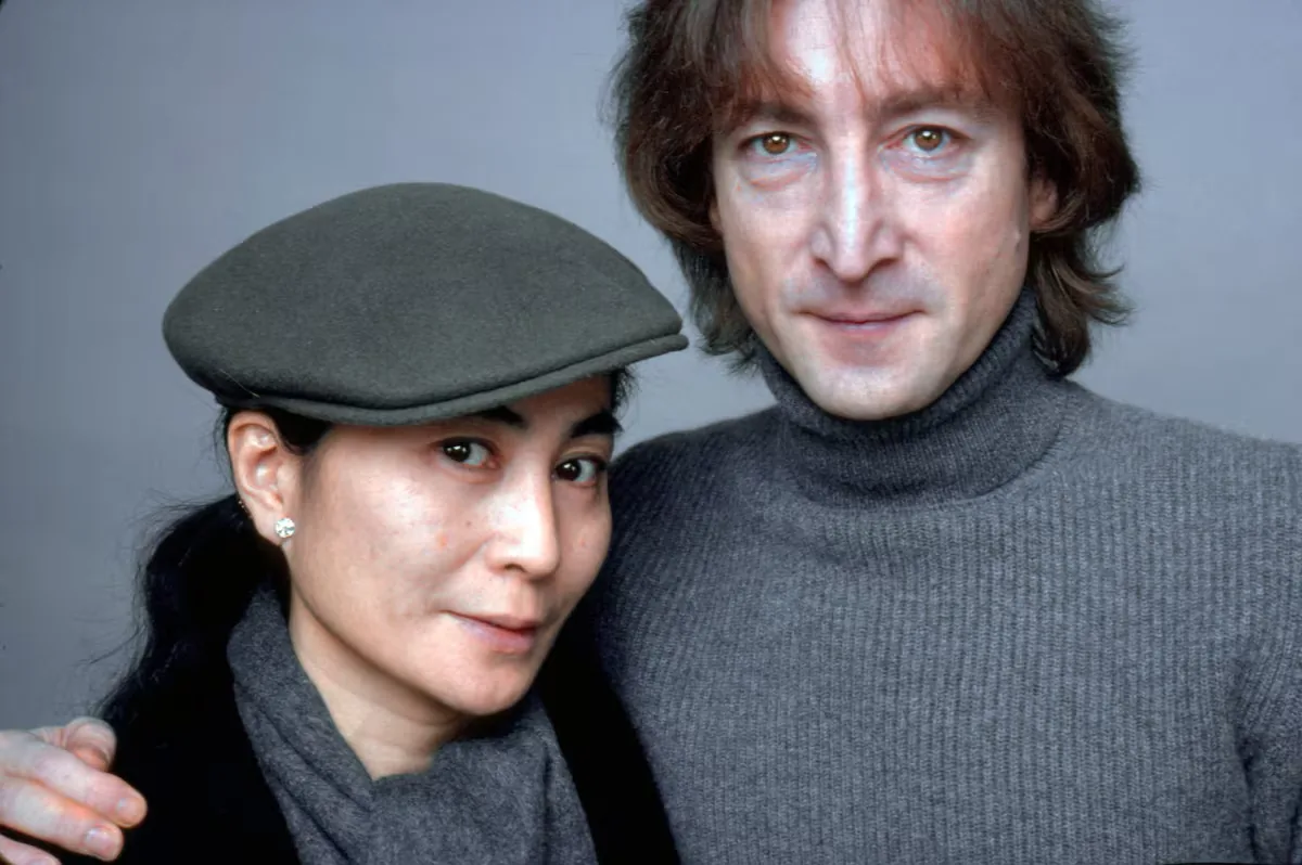 Photographer Roger Farrington publishes unpublished images of John Lennon's return to music in 1980