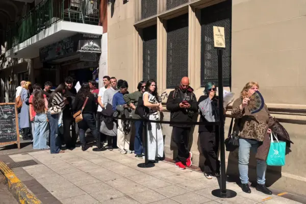 Frustration and fear of losing other rights among new Spaniards in South America