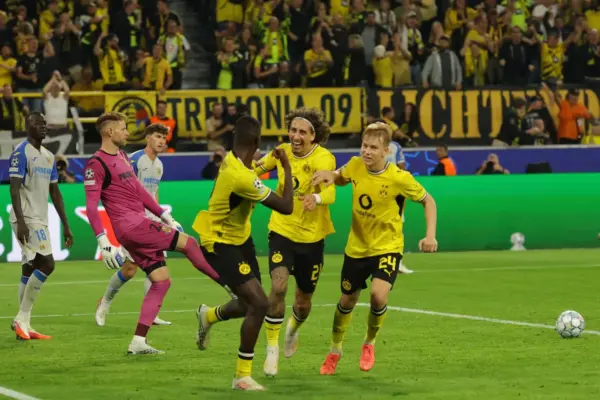 Un Villarreal muy maduro cae ante el Borussia Dortmund en su debut en Champions