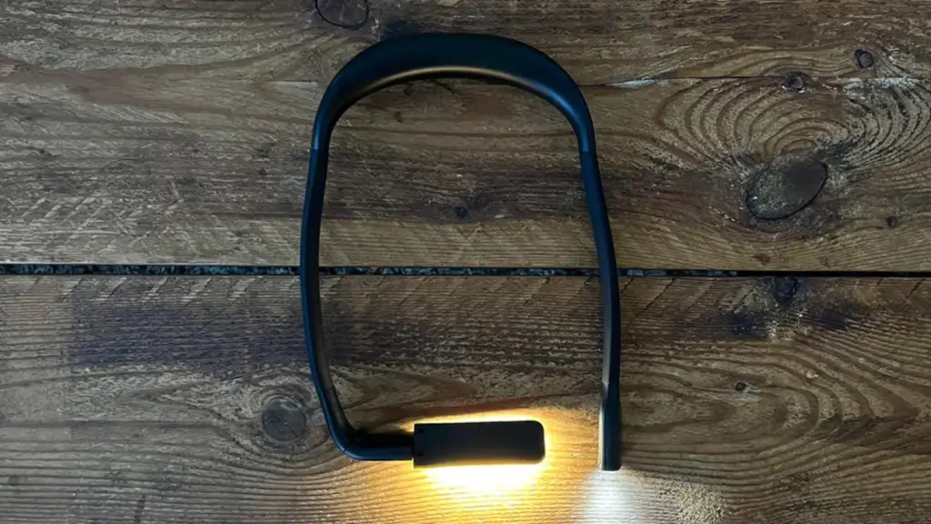This lamp is perfect for those who seek freedom of movement during reading.