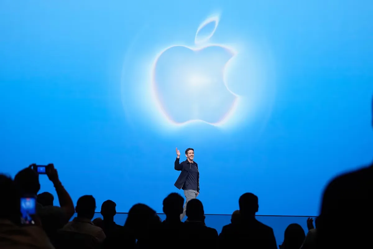 iPhone Duo Presentation, live | Apple unveils a foldable version