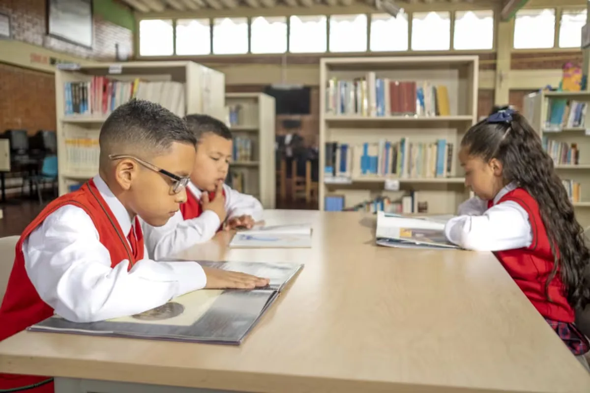 Colombia receives the results of the PISA 2025 Report with dismay: “The global market and AI will leave us behind”