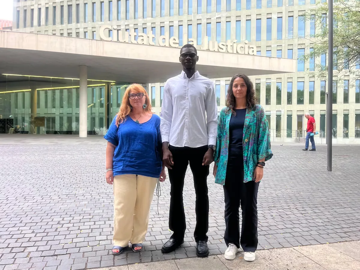 The young man from Mali whose eye was destroyed by a civil guard after jumping the Melilla fence in 2022: “I don’t want this to happen anymore”