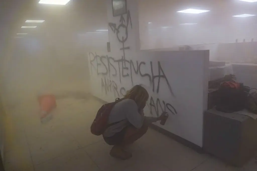 Activists take over Mexico City Prosecutor's Office to demand that the crime against Paola Buenrostro be tried as femicide