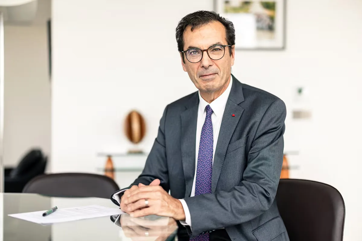 The French Minister of Labor: "I visit Spain to learn how to combine rising temperatures and the working world"