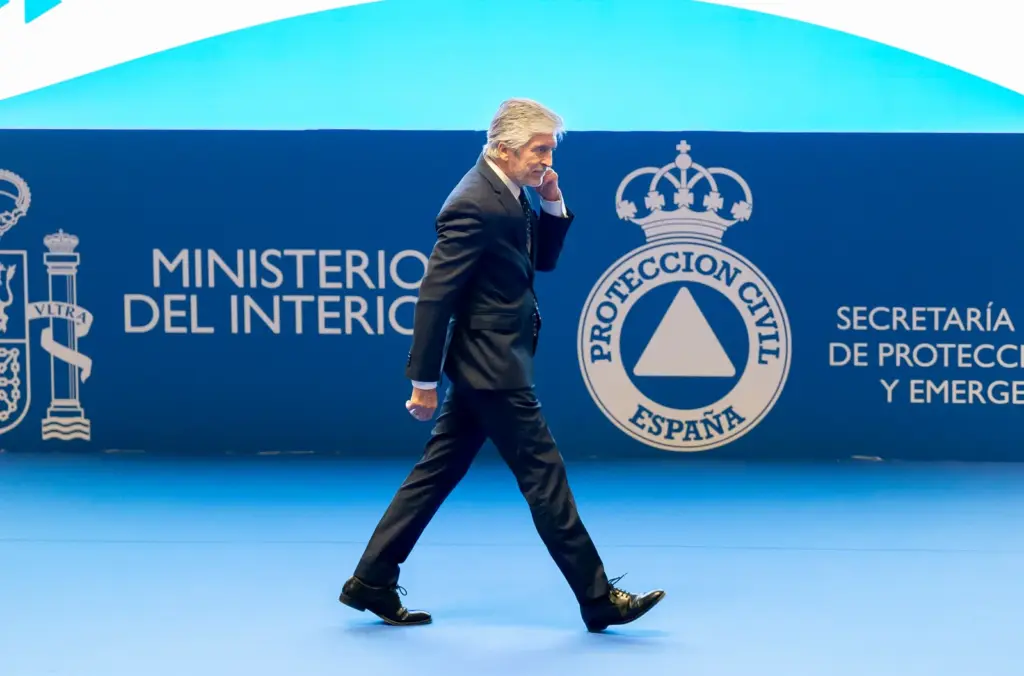Interior avoids clash and assumes Balas remains in charge of investigations affecting PSOE