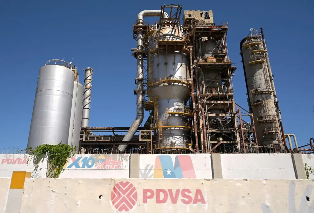 The White House confirms the “privatization” of the Venezuelan oil sector with a century-long contract
