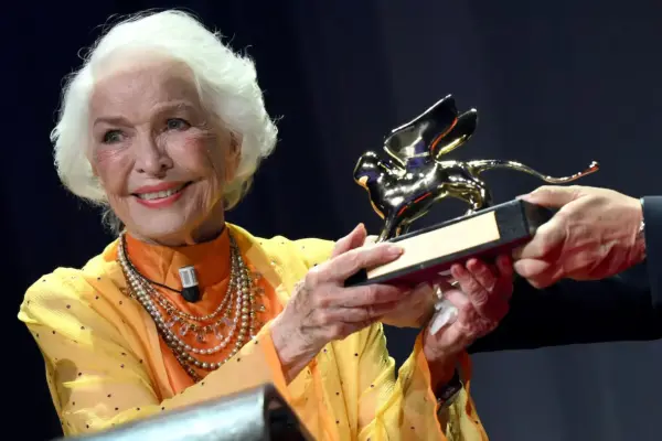 Ellen Burstyn, honored in Venice, gets into the skin of an elderly Marilyn