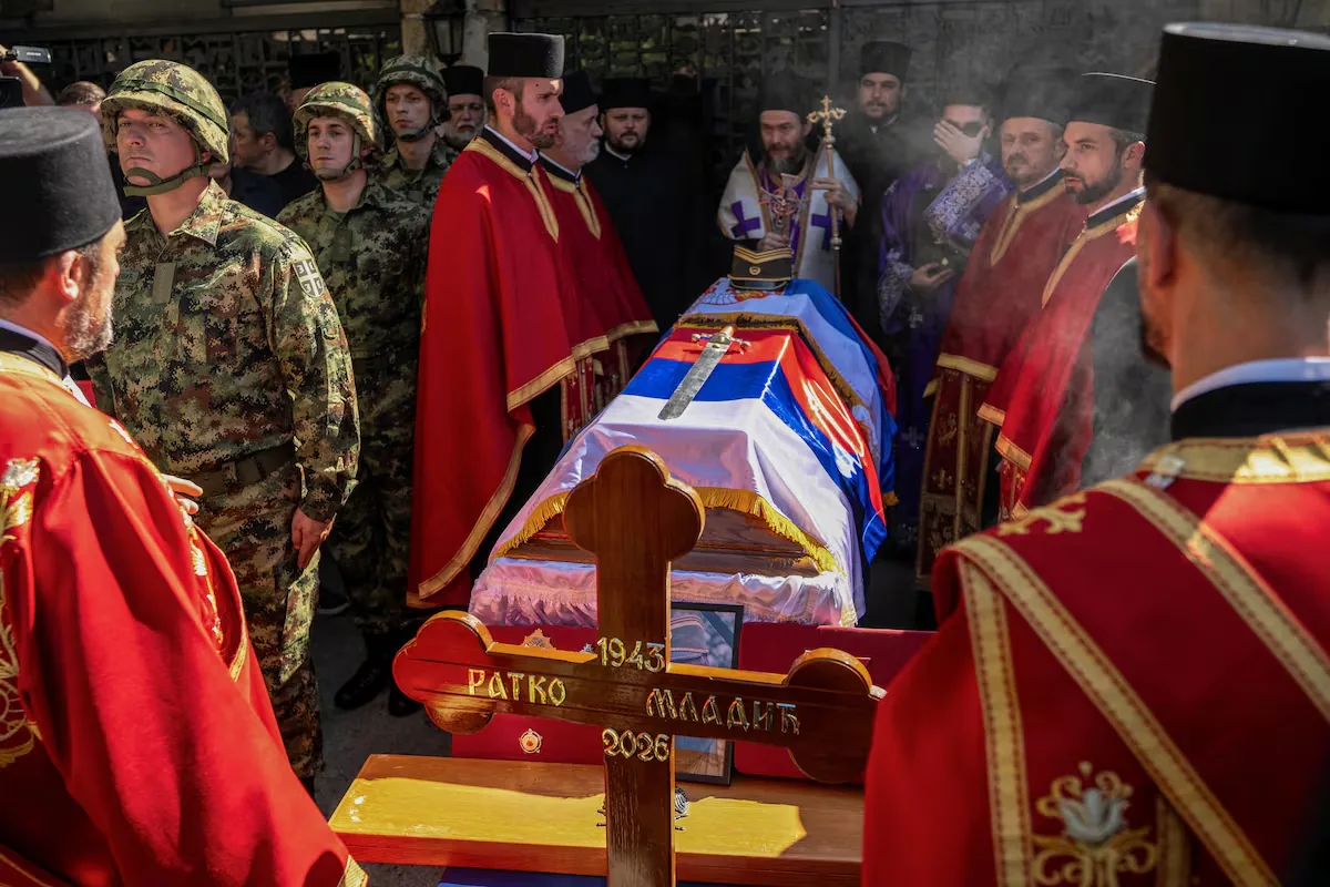 The war criminal Ratko Mladic is buried with honors in Belgrade