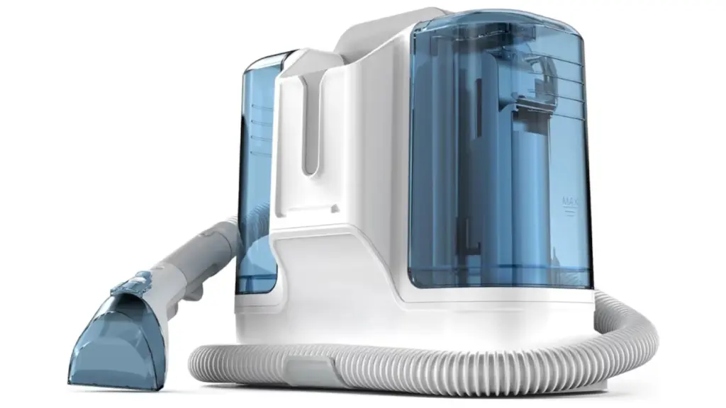 Sofá como nuevo con este limpiador de agua para tapicerías.