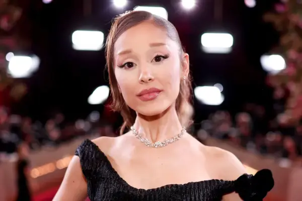 Ariana Grande says goodbye to her fans in tears before temporarily stepping away: “I will always cherish this experience”