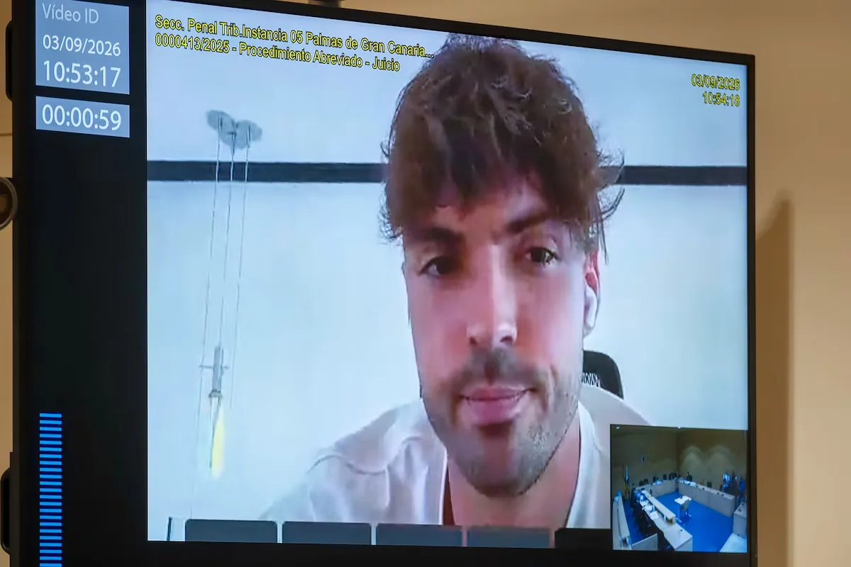 The two victims forgive footballer Raúl Asencio and the other three youth players in the first session of the trial