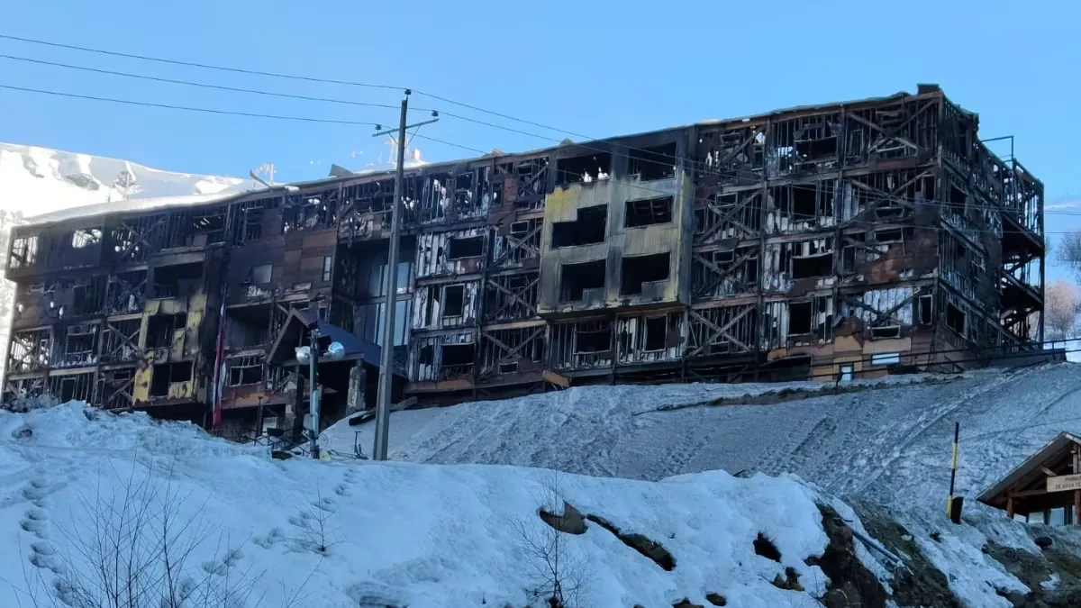 Pérdida total tras el  incendio en el Hotel Alto Nevados de Chillán