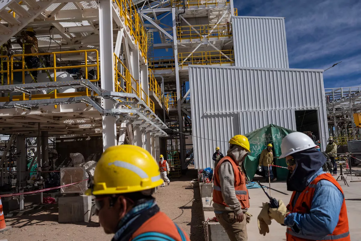 Industry and construction are sinking in Argentina and putting Milei's model under strain