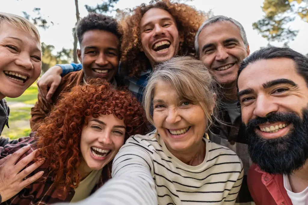 Why it is so difficult to make friends in adulthood: “You care much more about what others will say”