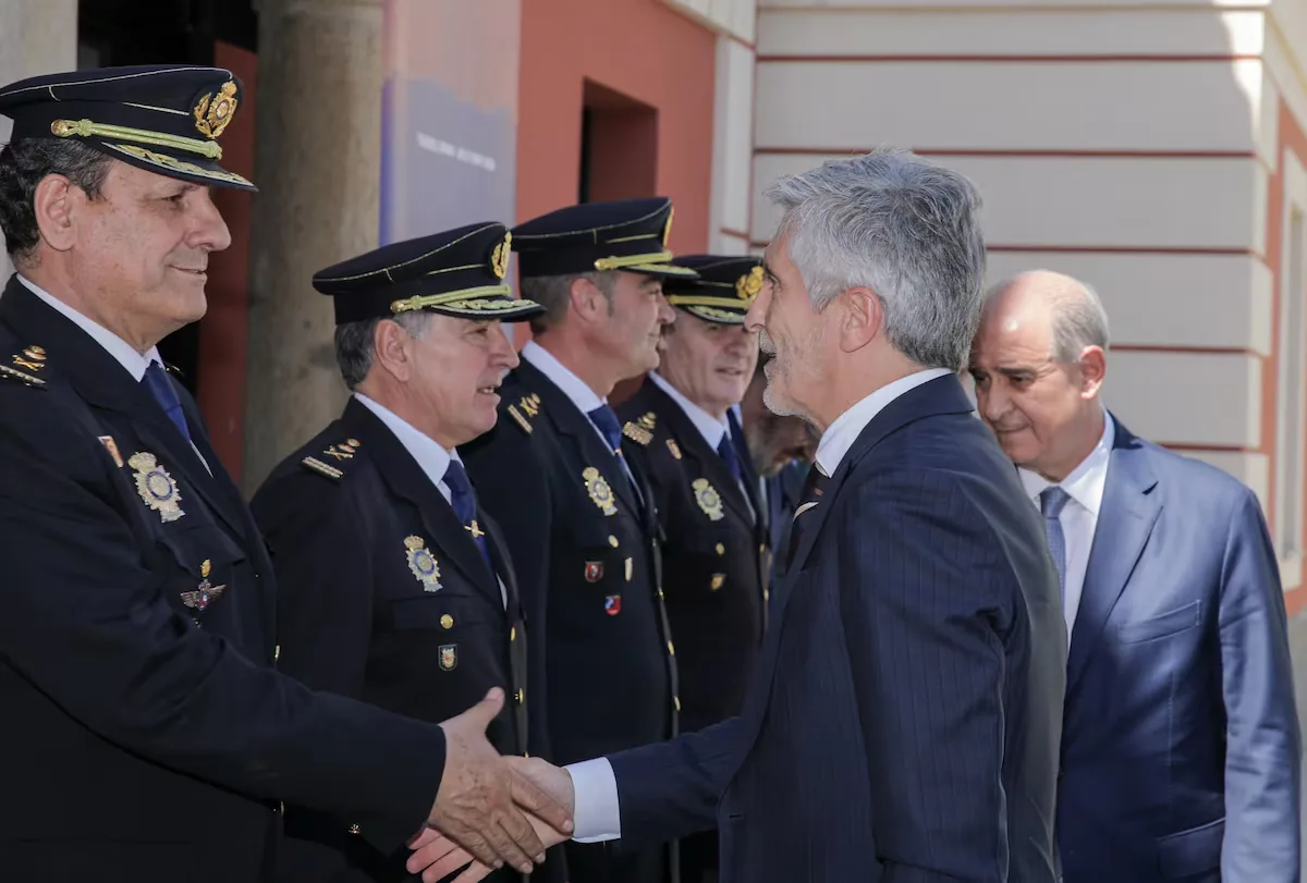 Marlaska demands the Police chief clarify whether the force has information that Morocco was behind the mass assault on Ceuta