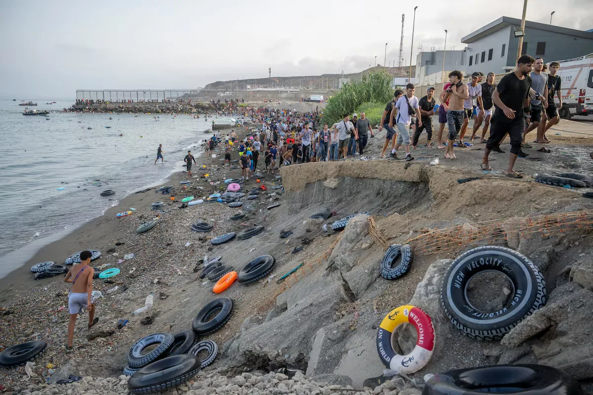 The National Court takes over the investigation into the mass entry of migrants into Ceuta for "seriously attacking the territorial integrity of Spain"