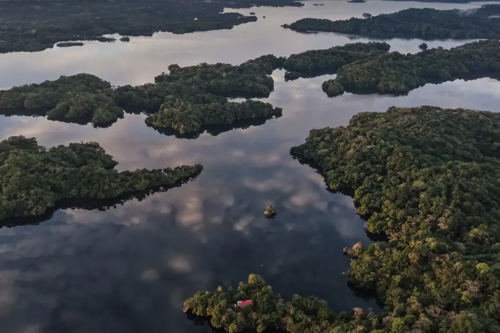 In Panama, there is plenty of water, but it is missing from the taps